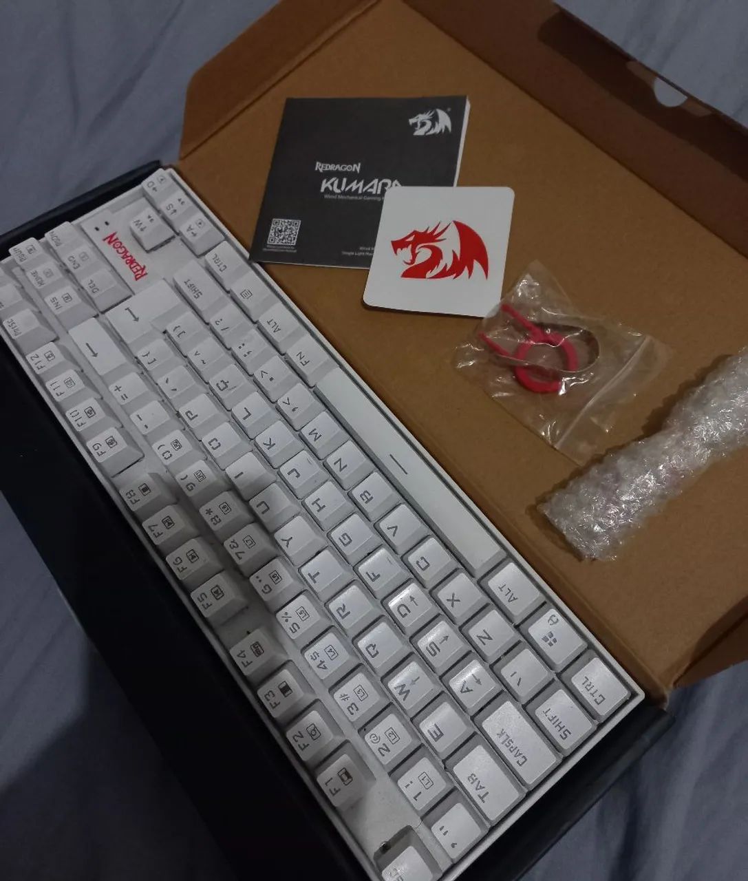 VENDO TECLADO REDRAGON RED COMPLETO - Foto 3