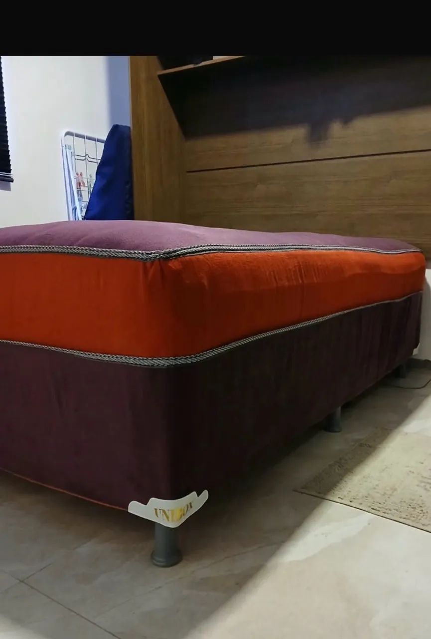 Cama semi nova casal