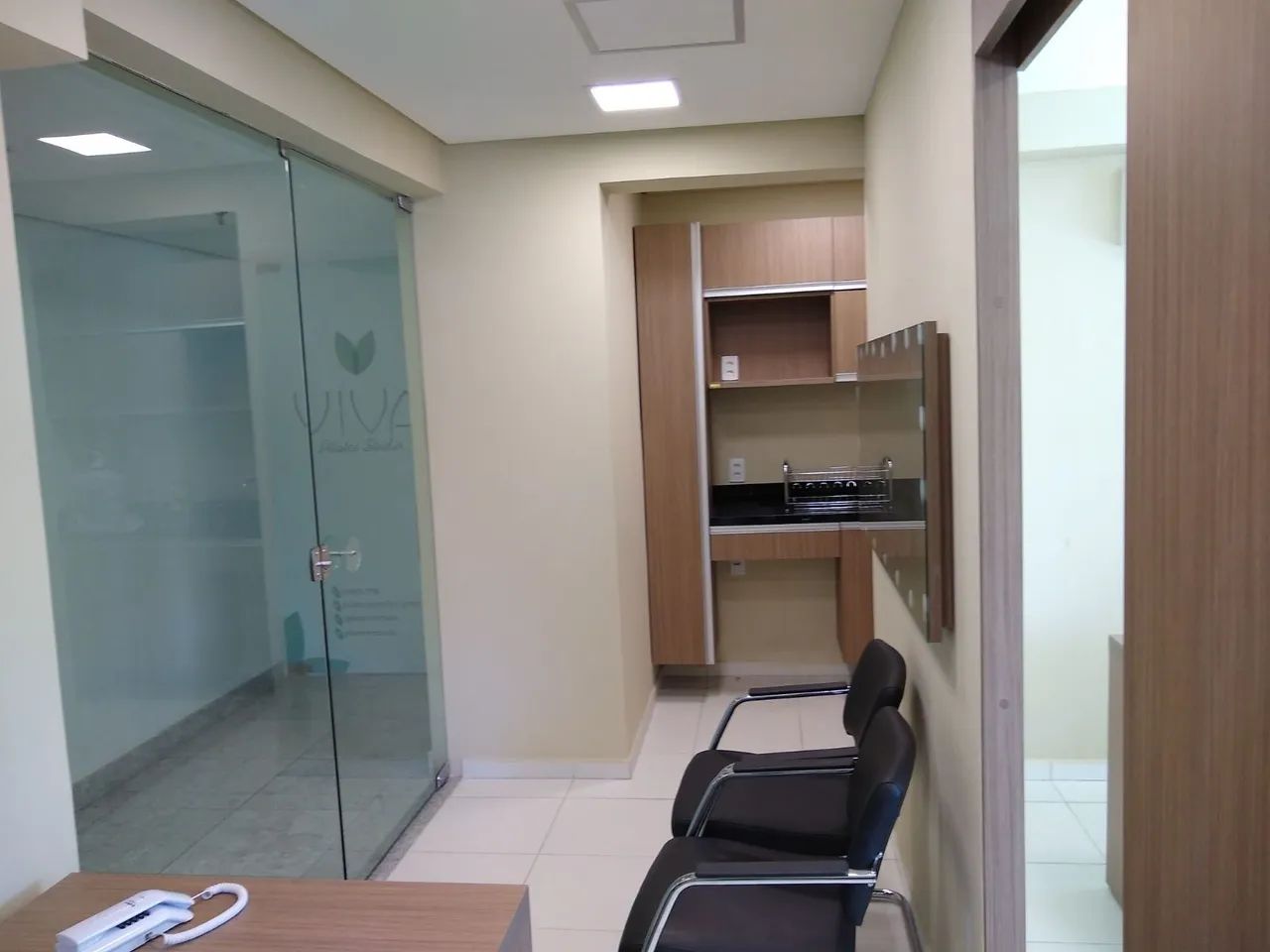 Loja de 29m² no Empresarial Rui Barbosa, Graças, Recife, PE, mobiliada e planejada. - Foto 2
