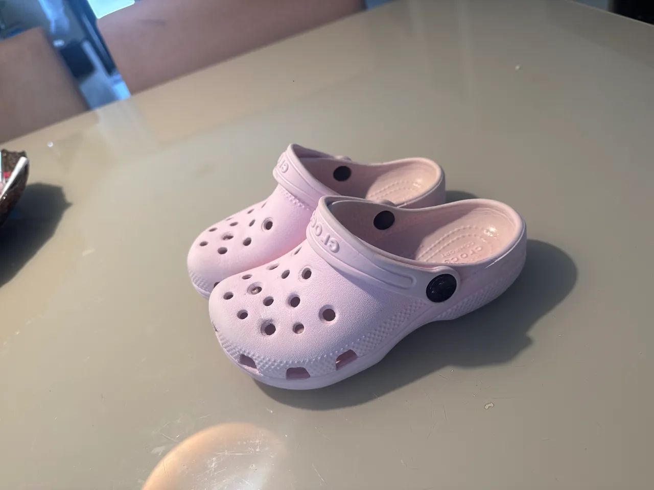 VENDO CROCS NUMERAÇÃO C10  - Foto 3