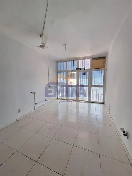 Comercial/Industrial com 10 sala(s) no bairro Quilombo em Cuiabá - MT - Foto 4