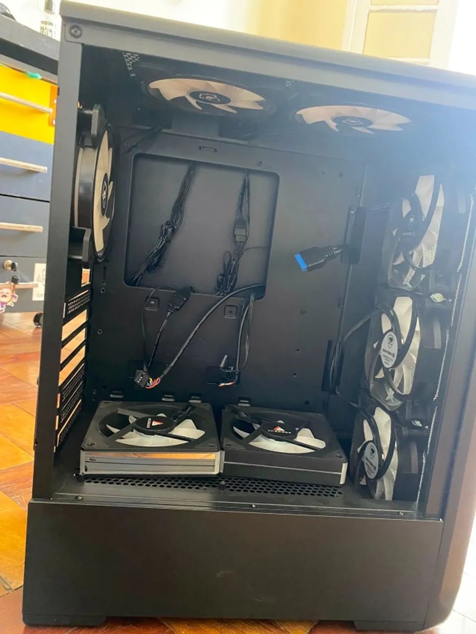 gabinete cougar archon 2