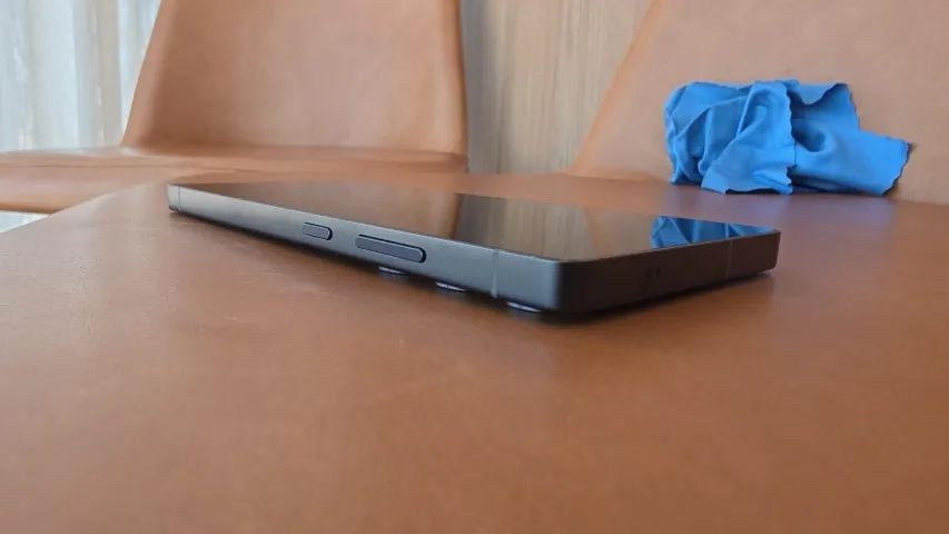 Samsung Galaxy S25 Ultra 1 TB Titanium Black - Foto 5