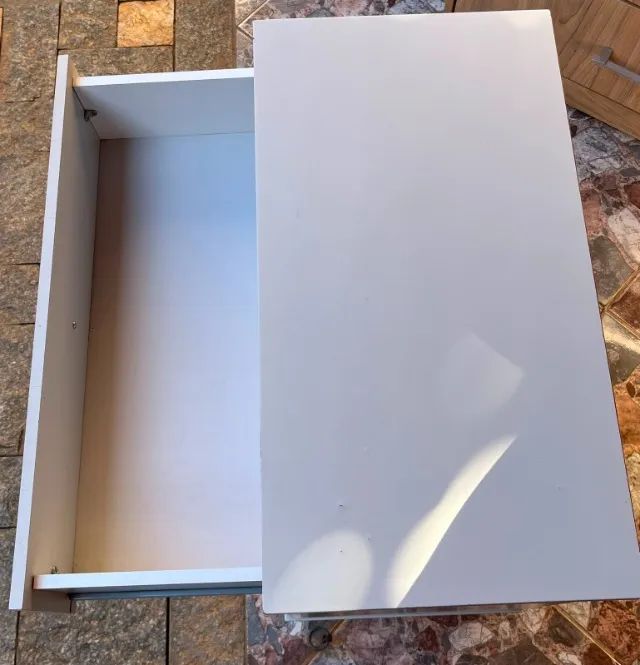 Mesa De Cabeceira 03 Gavetas Status Branco - Foto 2