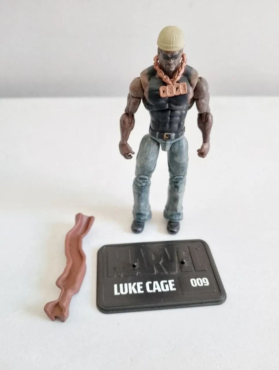 Marvel Universe Luke Cage Tamanho 10 cm HASBRO - Foto 3