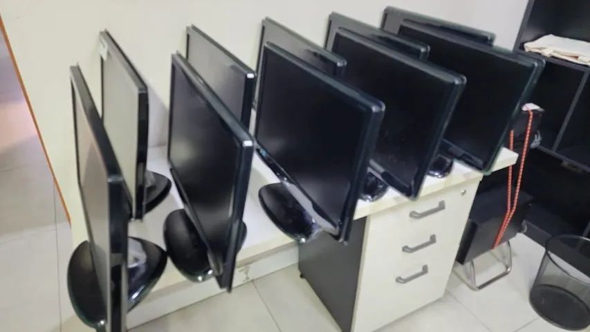 Monitor LCD AOC E940SWA widescreen 19" 110v/220v