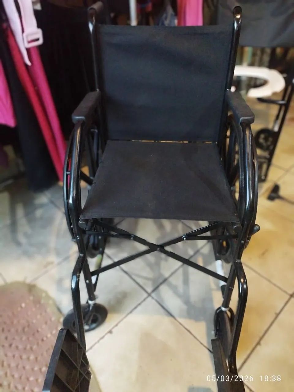 2 Cadeira de Rodas/Banho *