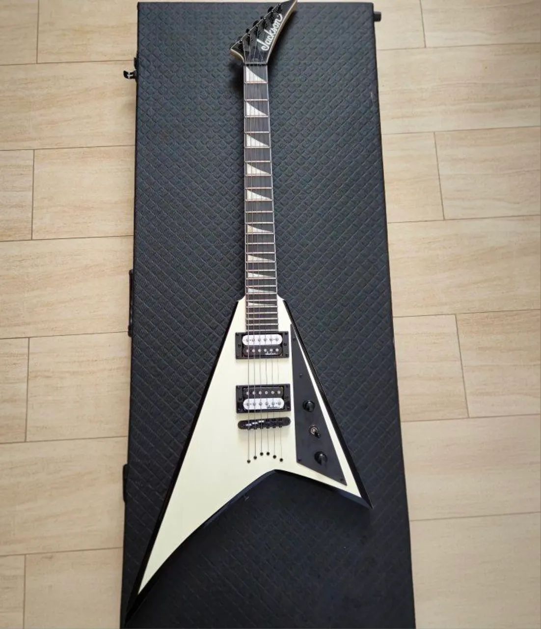 Guitarra Jackson Randy Rhoads JS 32T
