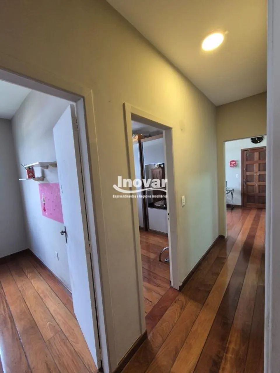 Apartamento 3 quartos com suíte com 1 vaga coberta e demarcada de garagem proximo ao Centr - Foto 2