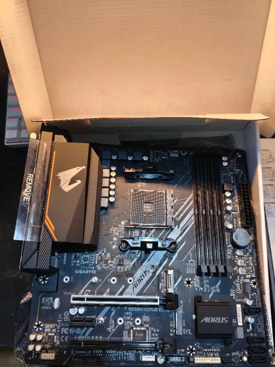 Placa mãe b550m aorus elite nova - Foto 2