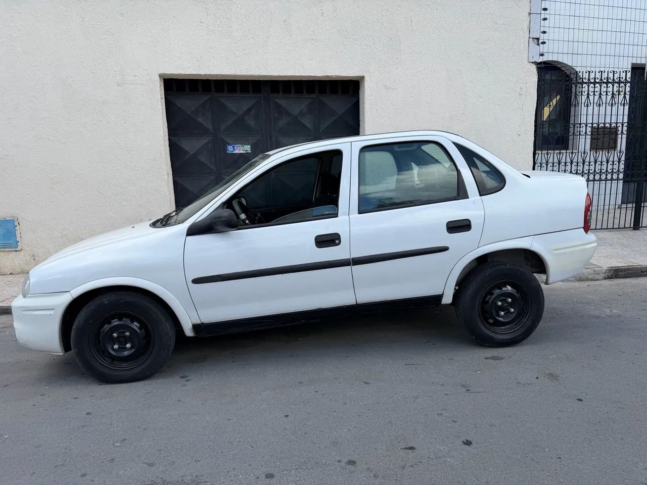 Chevrolet Corsa Sedan 1.0 MPFI 8V 71cv 4P 2004
