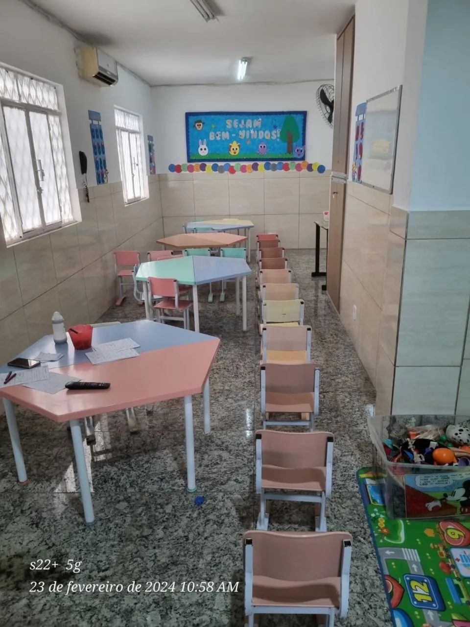 Jogo de mesa infantil com 6 cadeiras - Foto 4