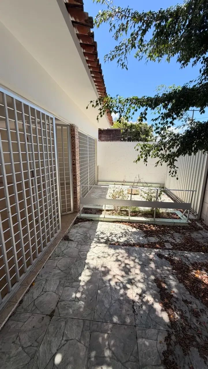 linda casa no Poço, ampla e muito confortável com garagem e 4 quartos - Foto 4