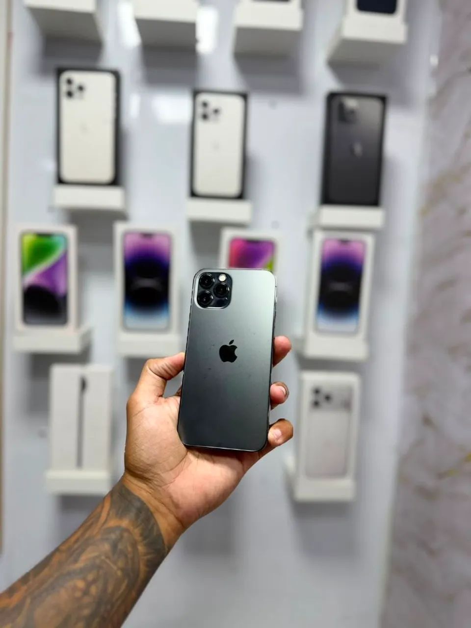 IPHONE 12 PRO 128GB<br>R$ 1.650