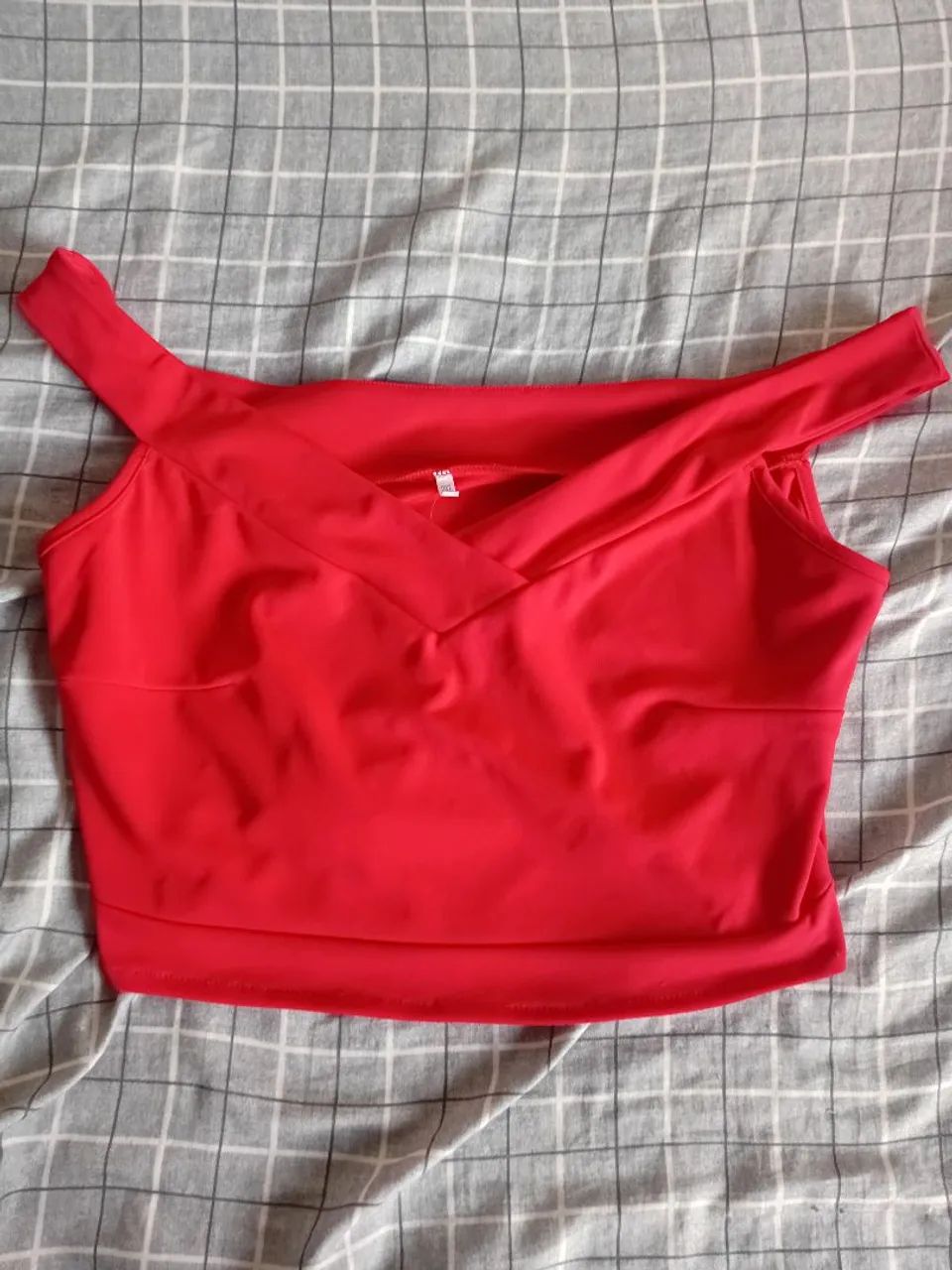 qualquer blusinha 10,00