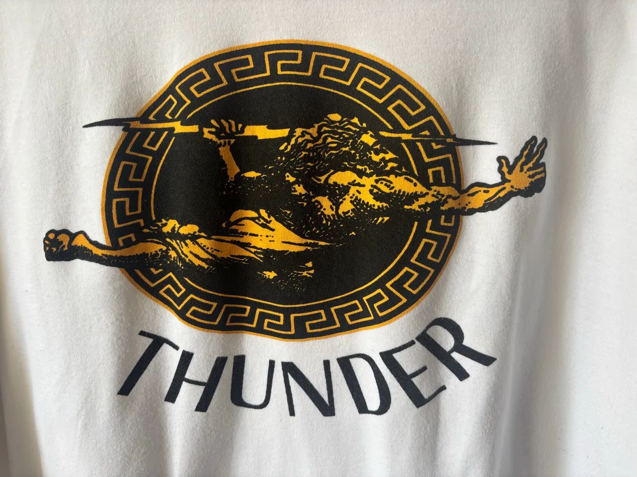 Camiseta Oversized Thunder god