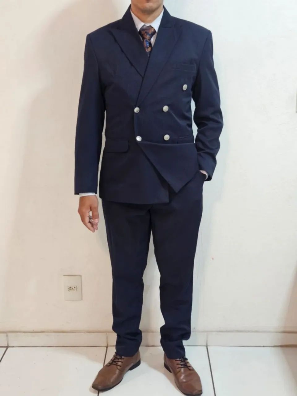 Terno Transpassado Azul Escuro - Em Perfeito Estado - Foto 4