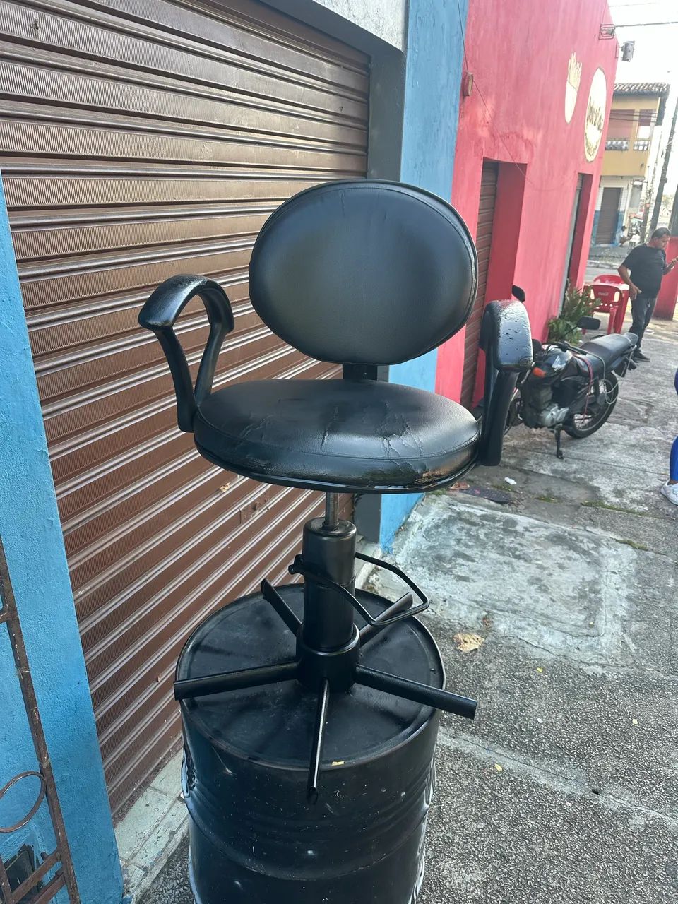 Cadeira pra salão barbeiro  - Foto 5