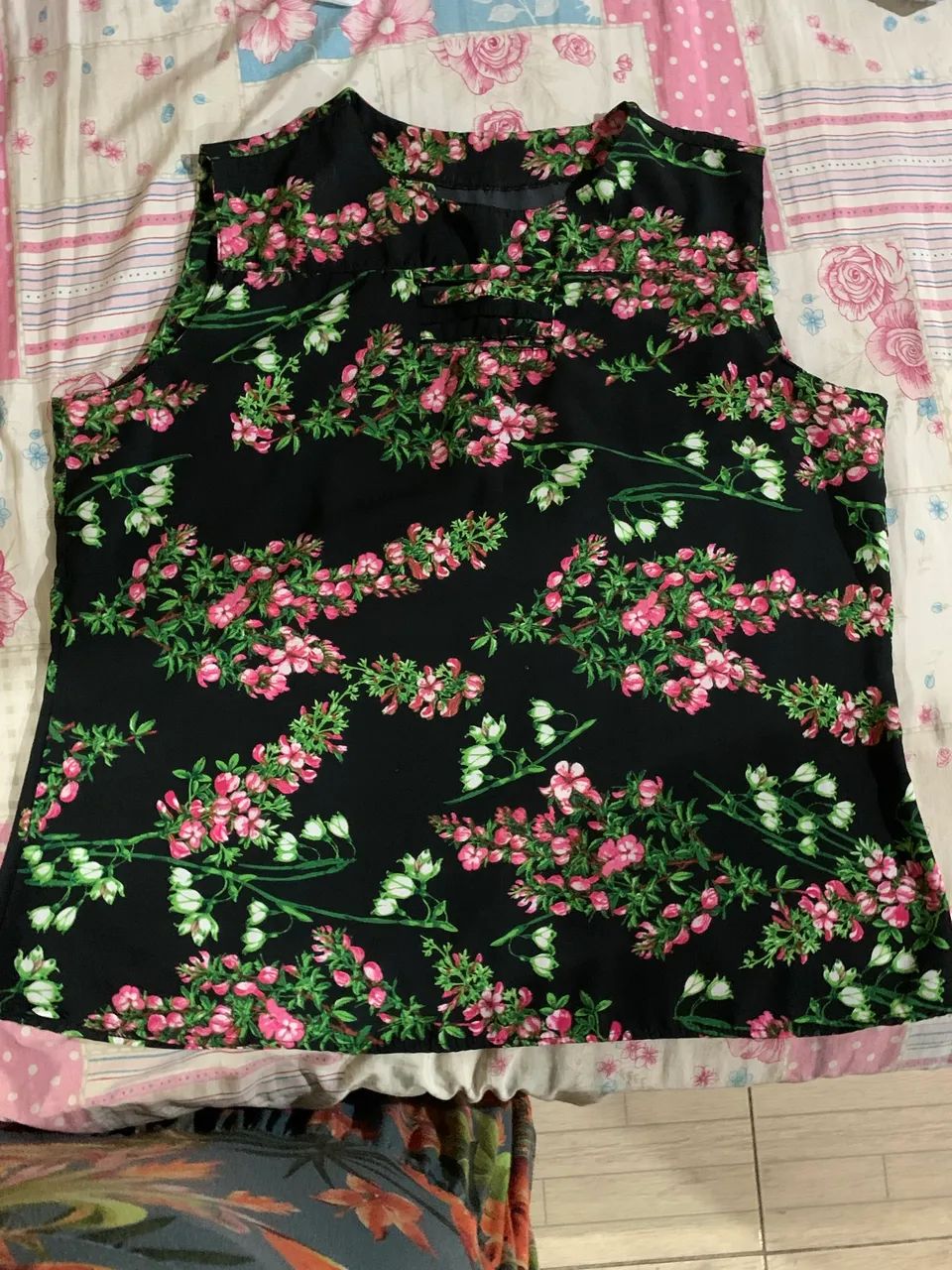 Lote de roupa 46-50 (feminina) - Foto 2