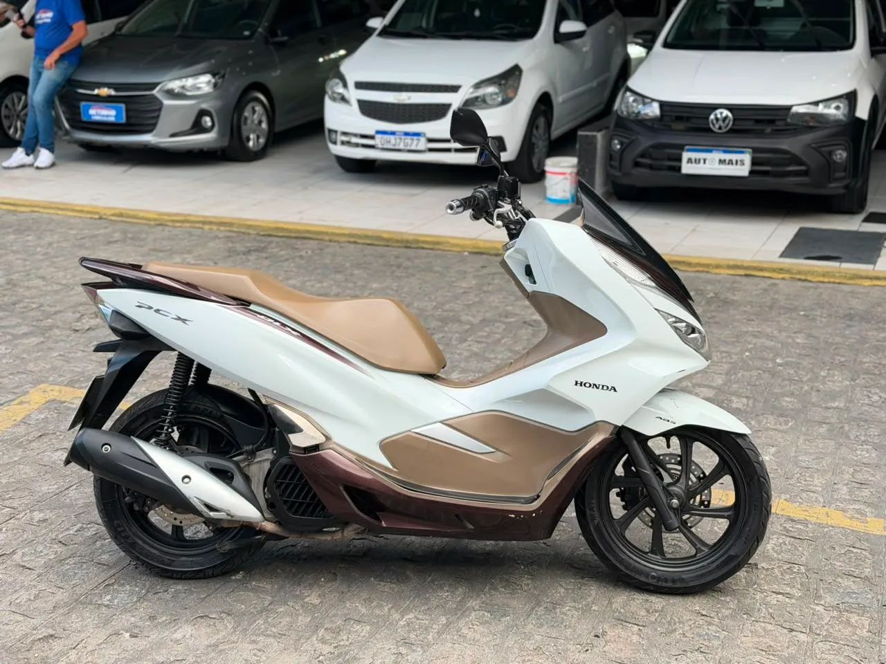 PCX DLX 2021 - Foto 3