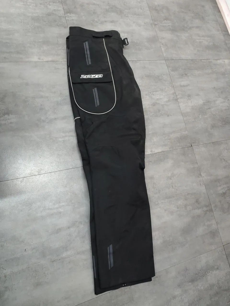 Calça impermeável com joelheira e bolsos Zebra - Foto 2