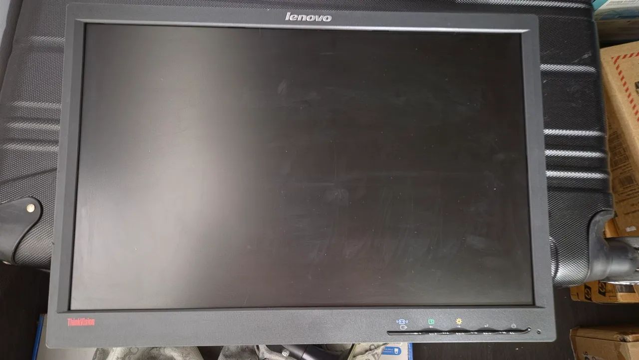 2 monitores lenovo 19 polegadas funcionando 100%
