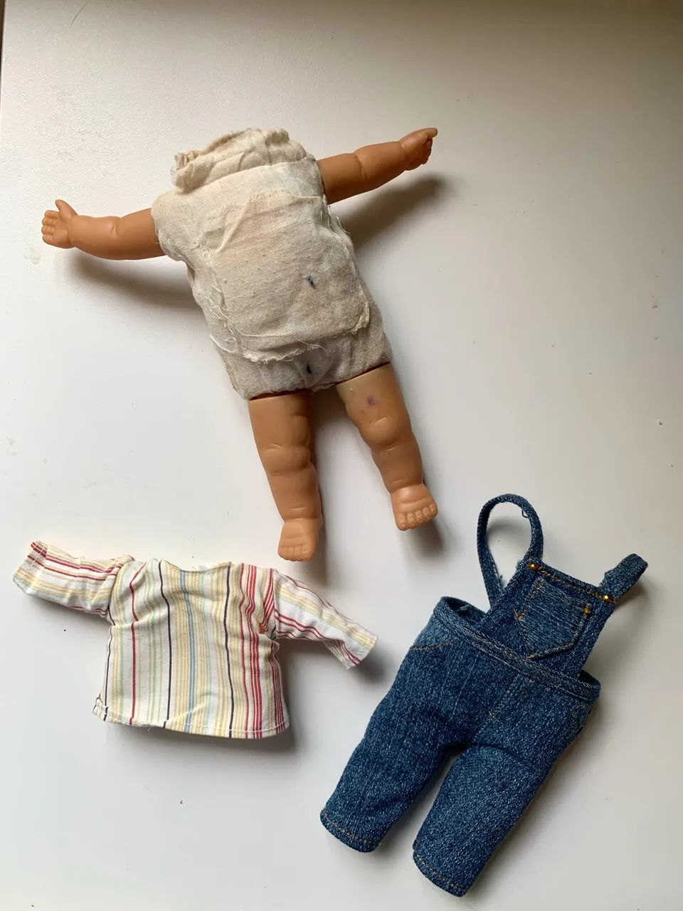 Corpo de boneco e roupinhas - Foto 3