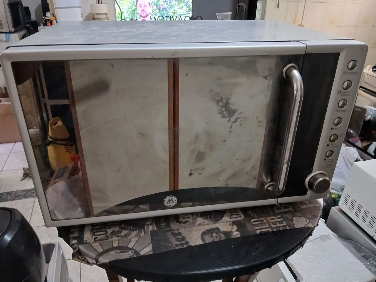Micro-ondas GE 127V 20L espelhado 