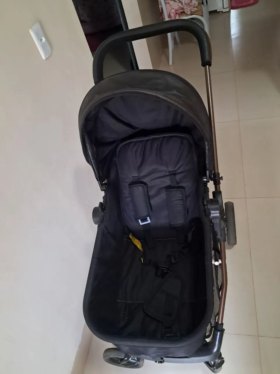 Kit carrinho + bebê conforto + base - Foto 5