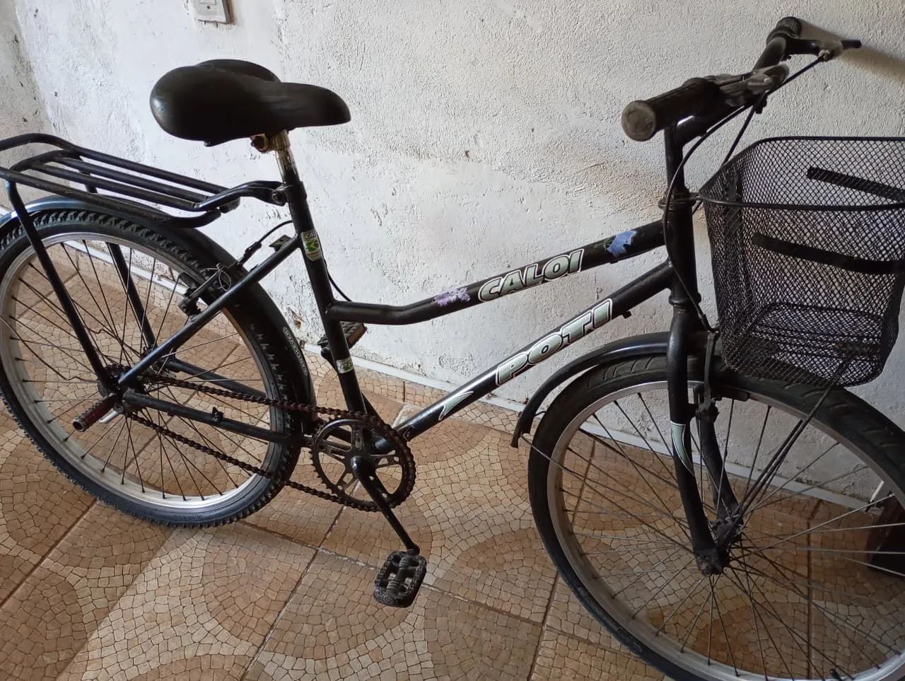 Bicicleta preta aro 26