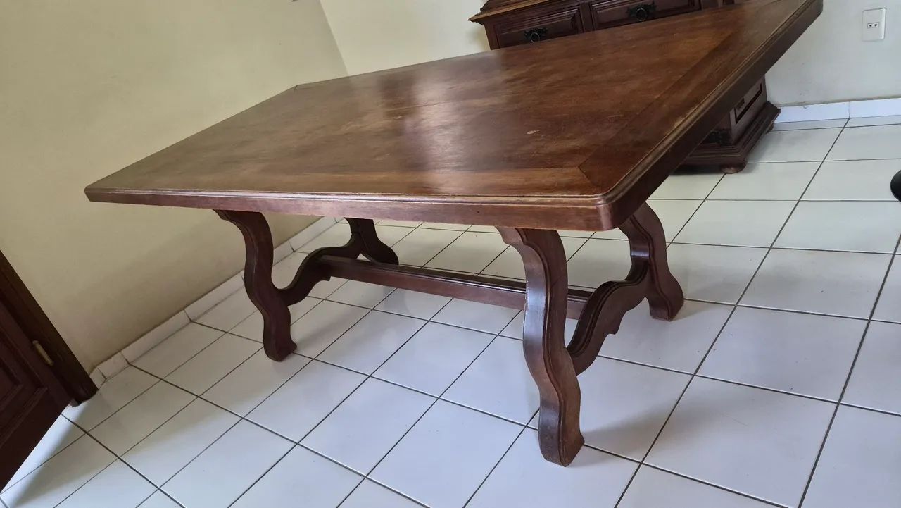 MESA DE MADEIRA MACIÇA 6 LUGARES - Foto 2