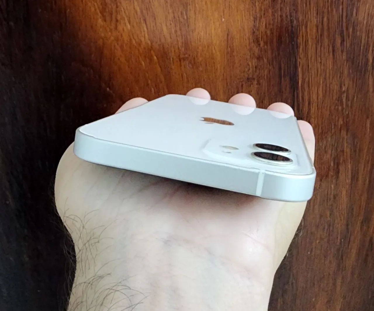 IPHONE 12 branco   (VENDO OU TROCO) - Foto 3