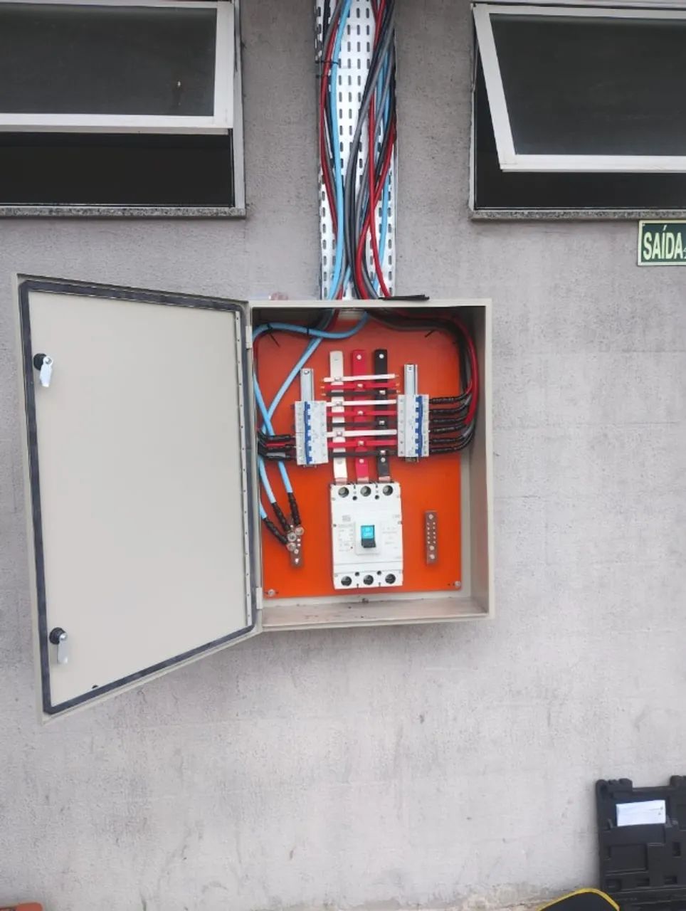 Serviços elétricos, comandos elétricos, téc. eletrotécnico com CRT ativo
