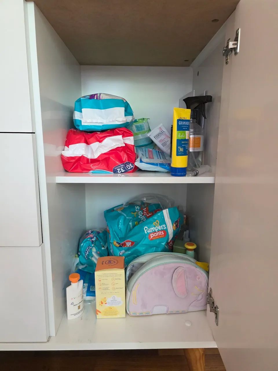 Cômoda com espaço para trocador - Foto 3