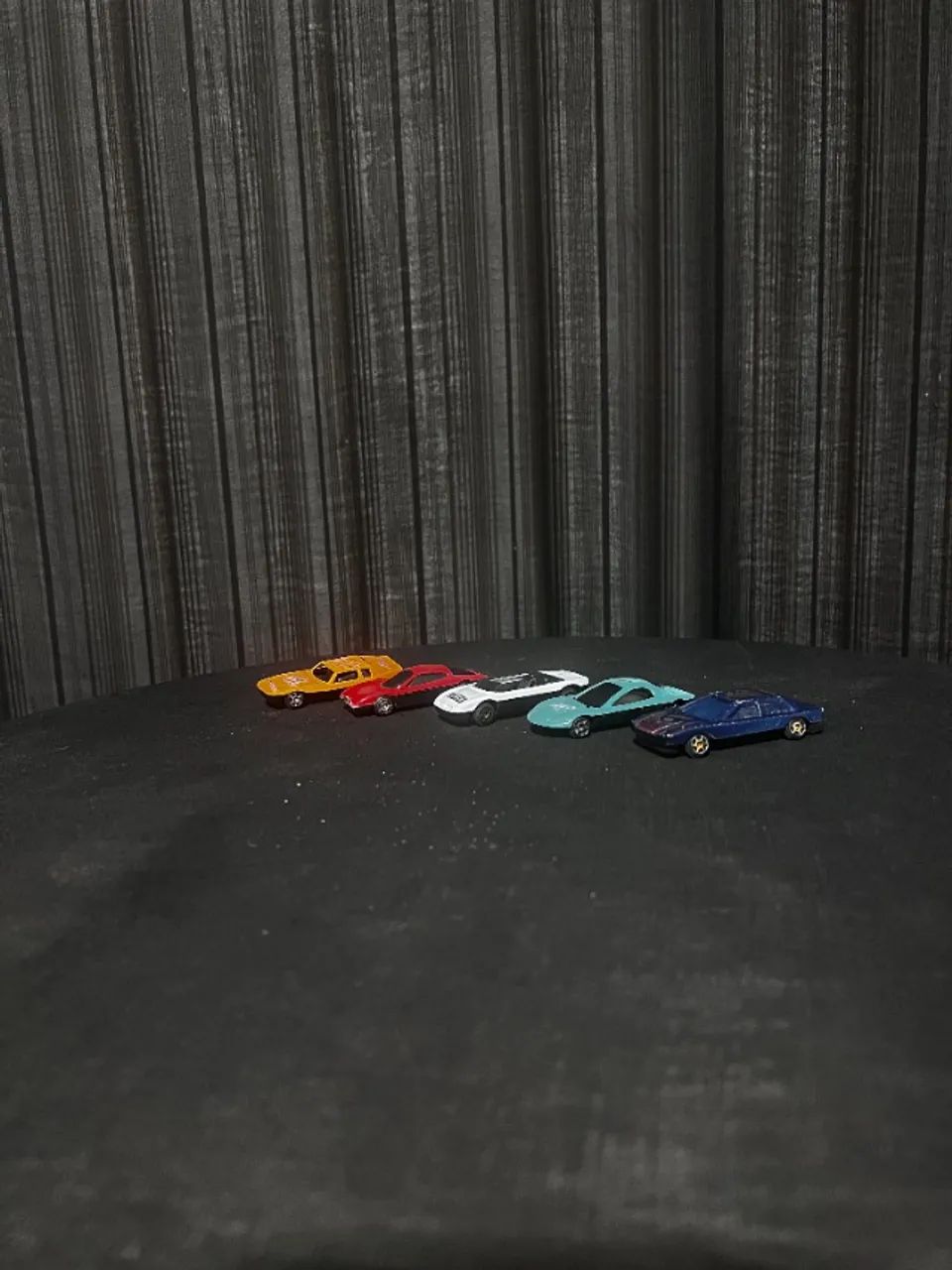 Lote de carrinhos de  metal