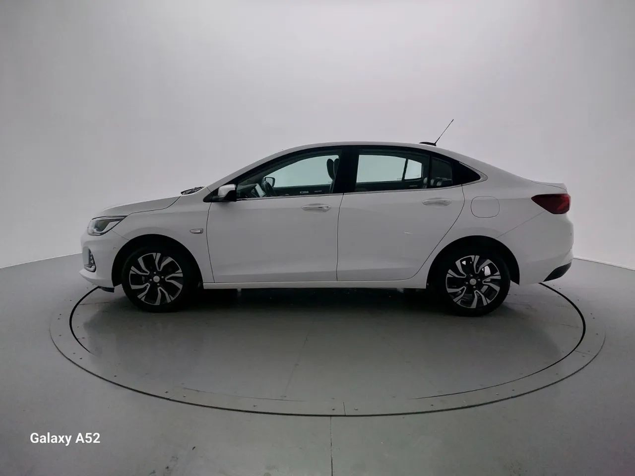 Chevrolet Onix Plus Premier 1.0 12V TB Flex Aut. 4P 2024 - Foto 2