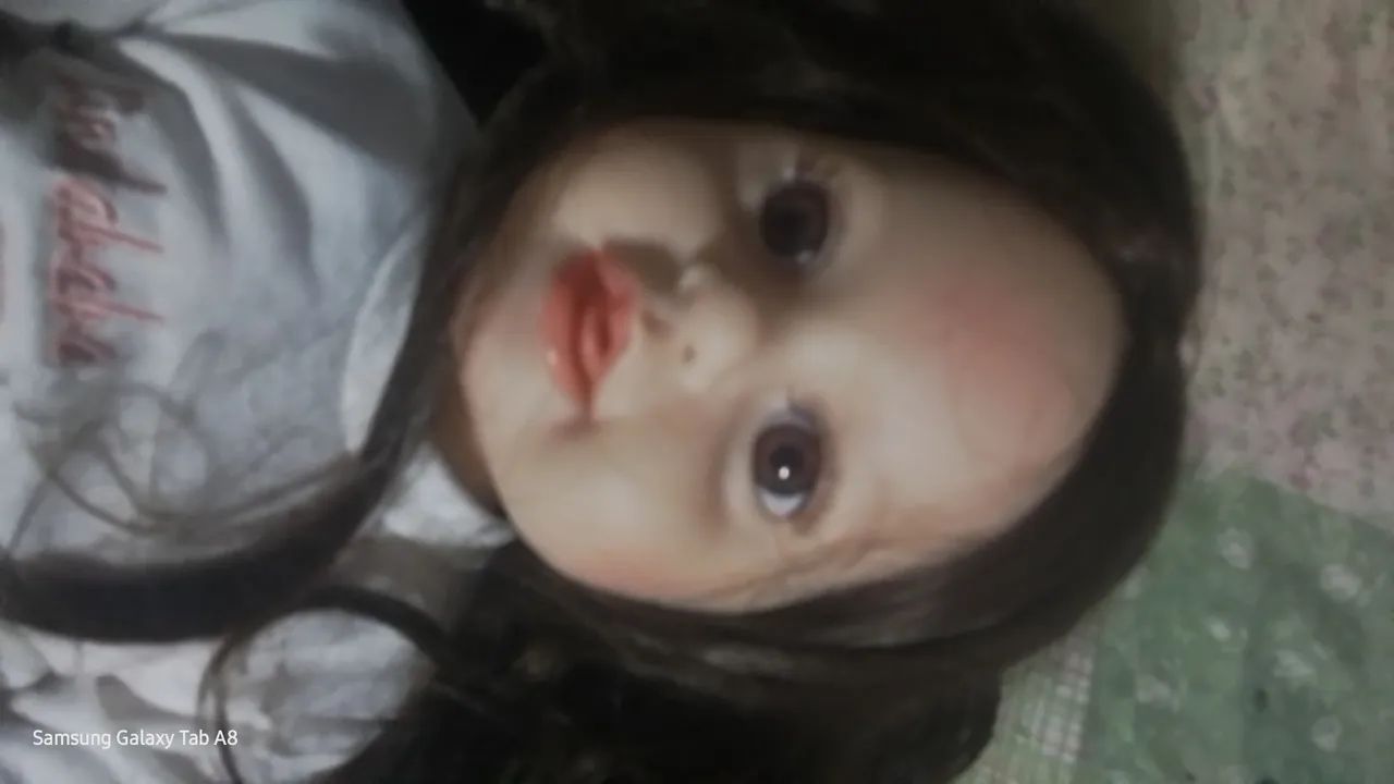 BONECA BEBÊ REBORN COM CORPINHO TODO EM VINIL  - Foto 4