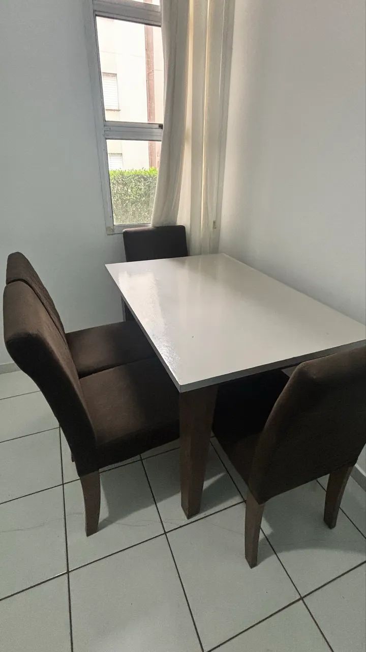 Mesa com 4 cadeiras  - Foto 3