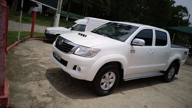 HILUX 3.O SRV CD TDI AUT. 2013