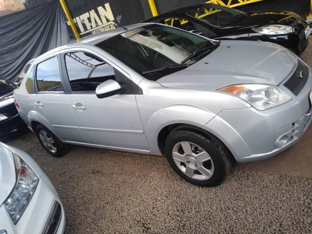 Fiesta 1.0 sedan 2009. Ent.R$ 5.000 - TITAN MULTIMARCAS