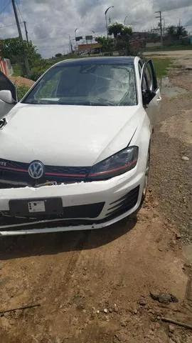 Sucata de golf gti 2016 para retirada de peças leia a descrição
