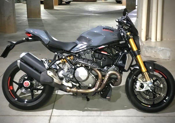 DUCATI MONSTER 1200S