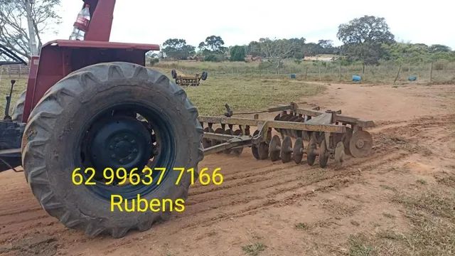 Trator Massey Ferguson- Niveladora/Grade e Arado  - Foto 5