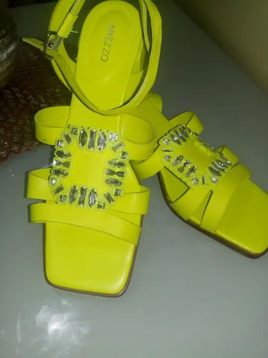 Uma linda sandália arezzo 38 - Foto 5