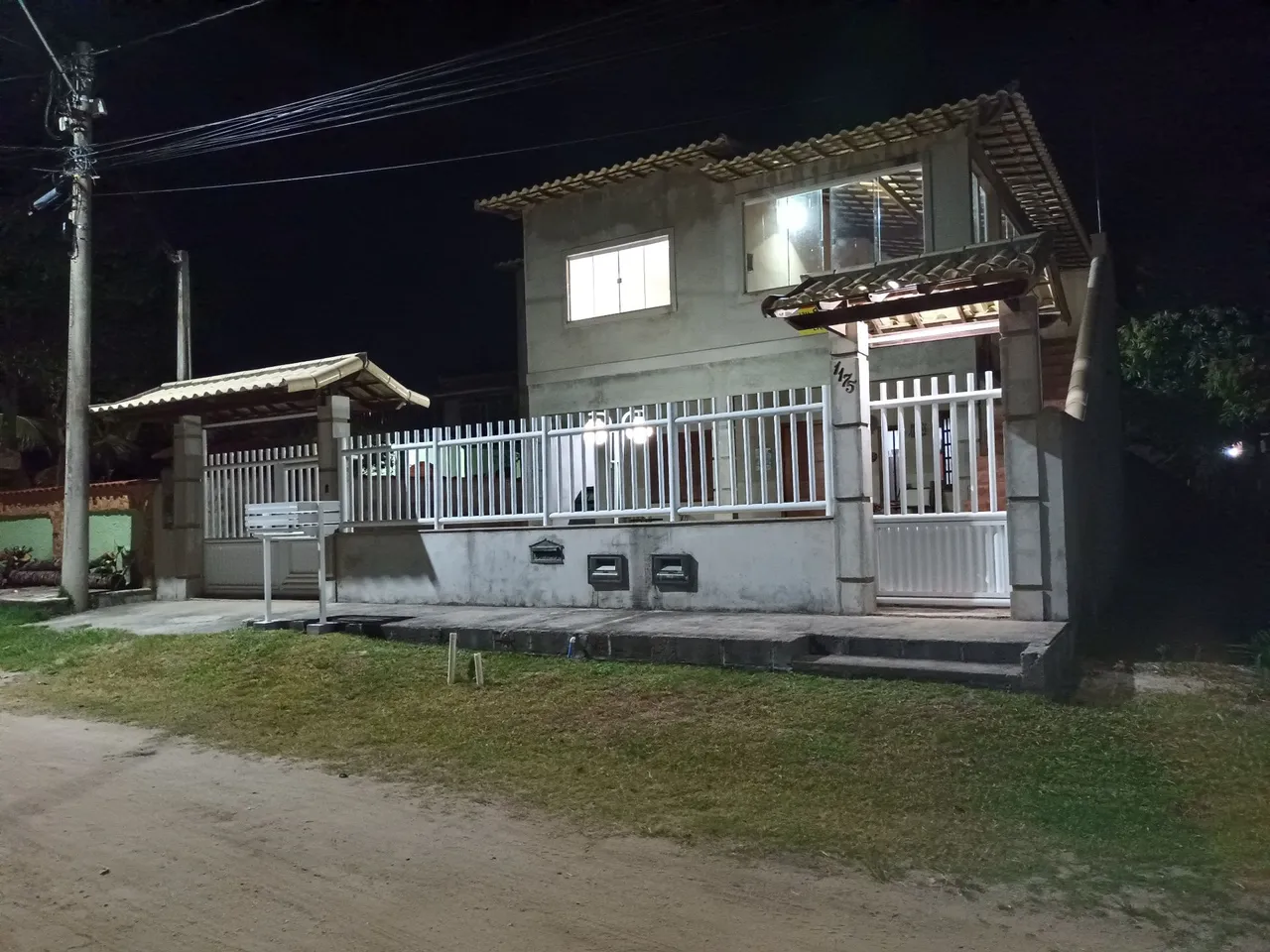 Casa Duplex 4 Quartos próximo a praia e espaço pra piscina.
