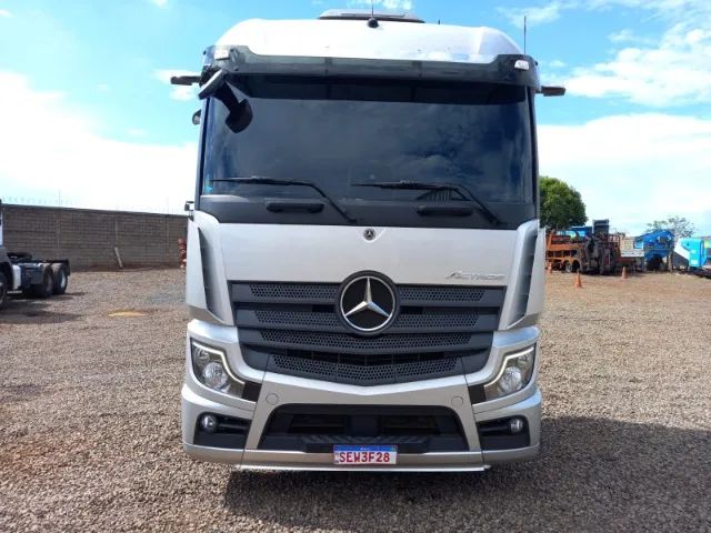 Mercedes Actros 2651
