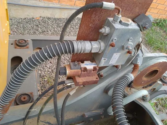 Peças usadas Escavadeira Volvo EC 210 ano 2010