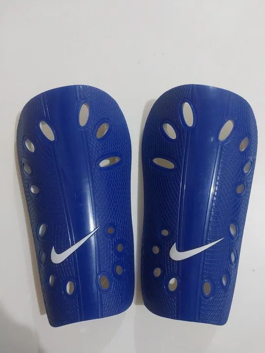 Caneleiras Nike Futebol - Tamanho M - Foto 2