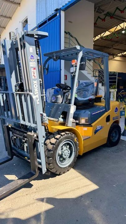 Empilhadeira 3T - Plasnox - Foto 2