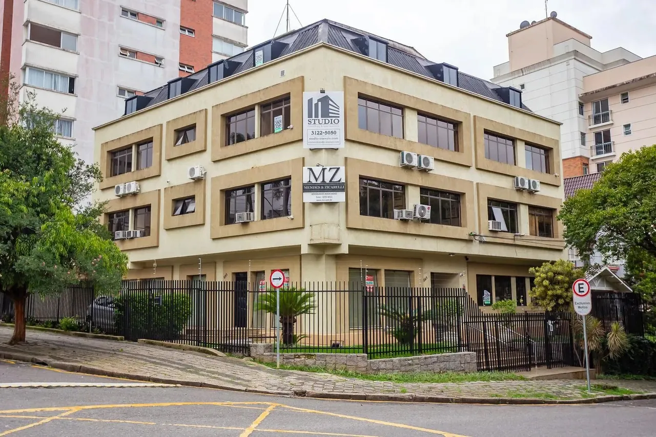 Conjunto Comercial para Locação no Bairro São Francisco!